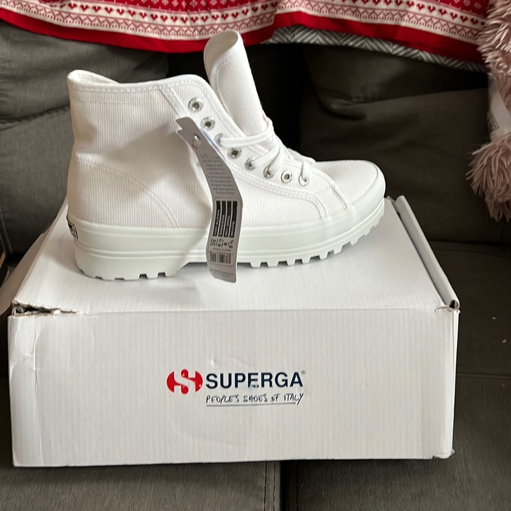 Wrong size ordered, never worn